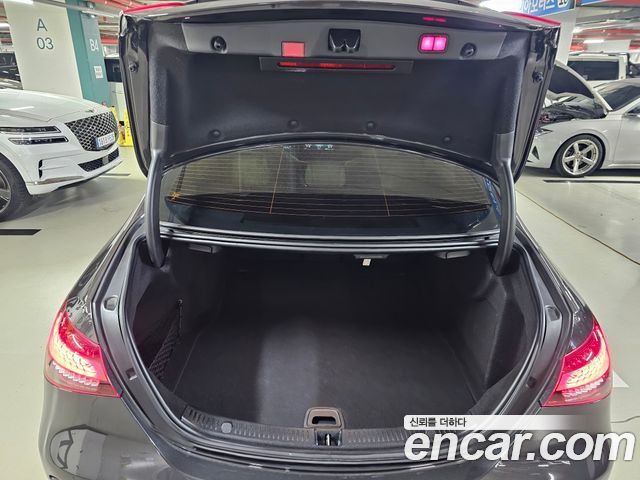 Mercedes-Benz E-Class 2021 — photo 15