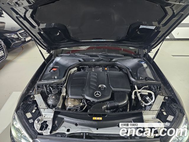Mercedes-Benz E-Class 2021 — photo 18