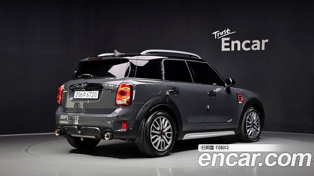 Mini Countryman 2019 — photo 2