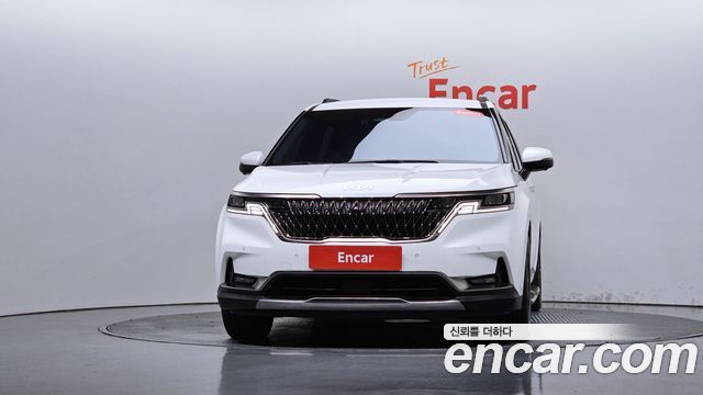 Kia Canival 2023 — photo 3