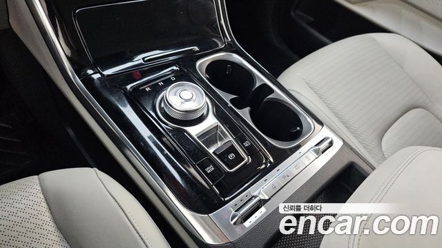 Kia Canival 2023 — photo 12