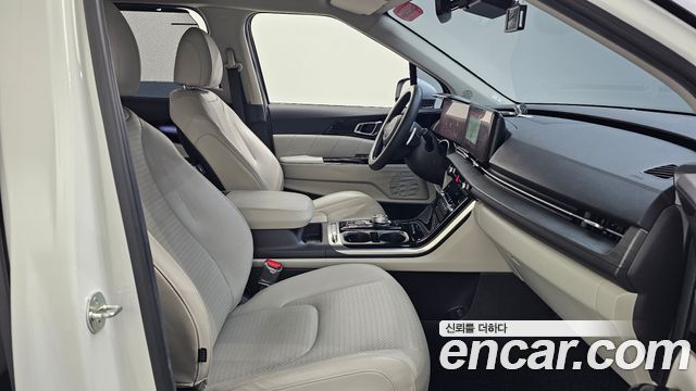 Kia Canival 2023 — photo 17