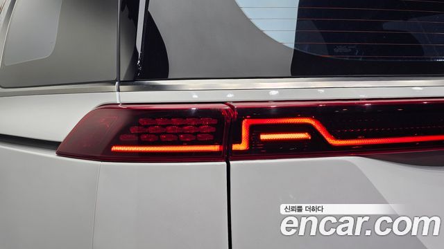 Kia Canival 2023 — photo 9