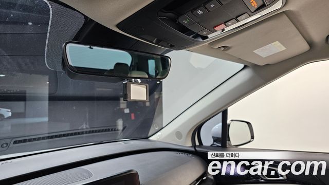 Kia Canival 2023 — photo 29