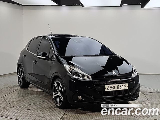 Peugeot 208 2018 — photo 3