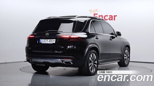 Mercedes-Benz GLE-Class 2025 — photo 2