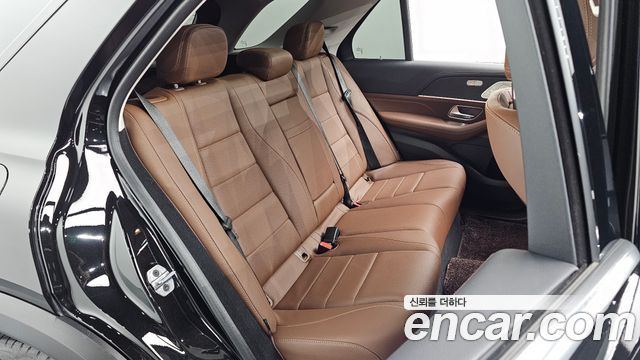 Mercedes-Benz GLE-Class 2025 — photo 17