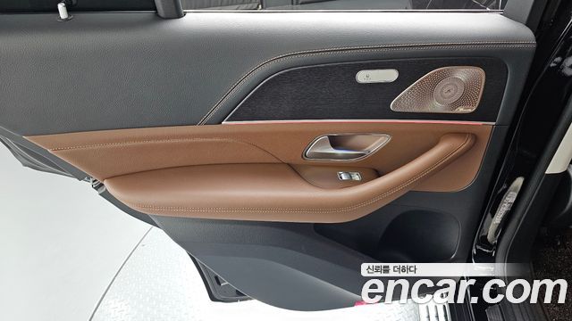 Mercedes-Benz GLE-Class 2025 — photo 15