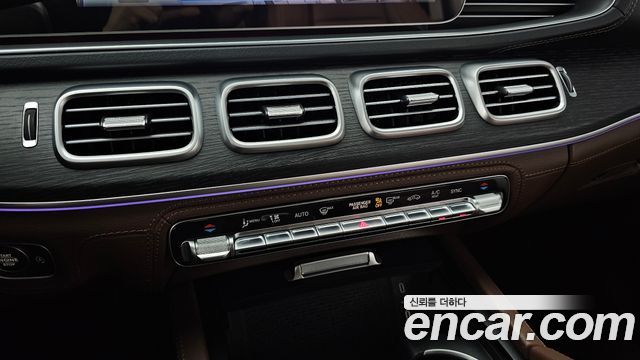 Mercedes-Benz GLE-Class 2025 — photo 27