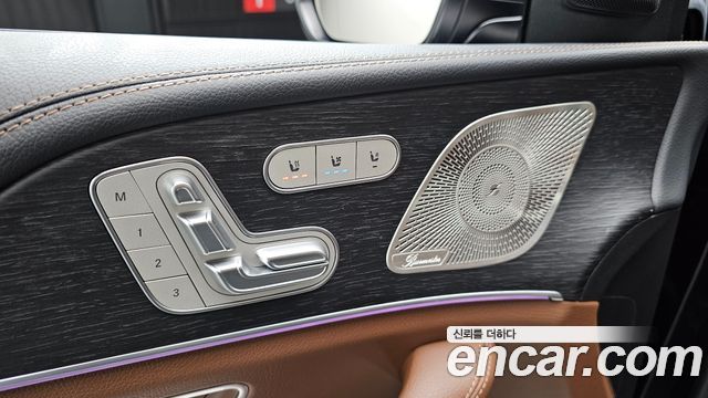 Mercedes-Benz GLE-Class 2025 — photo 31