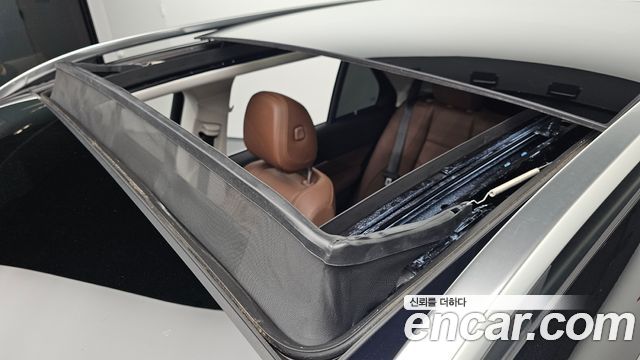 Mercedes-Benz GLE-Class 2025 — photo 32