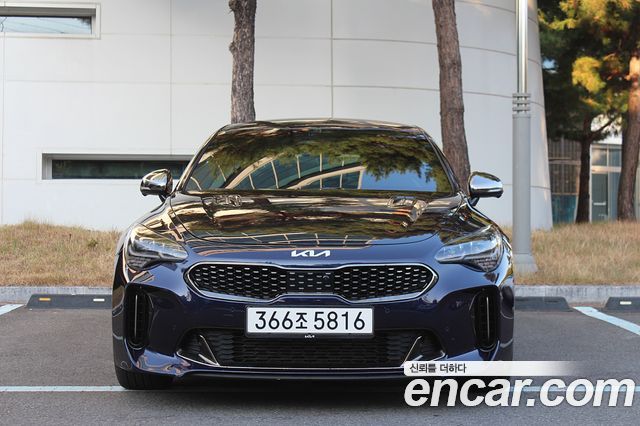 Kia Stinger 2022 — photo 2