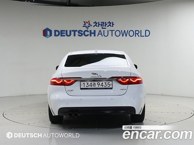 Jaguar XF 2019 — photo 4