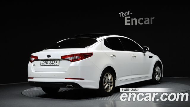 Kia K5 2011 — photo 2