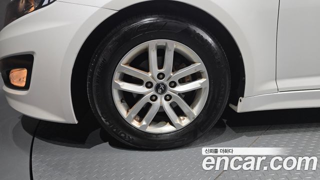 Kia K5 2011 — photo 5
