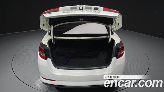 Kia K5 2011 — photo 20