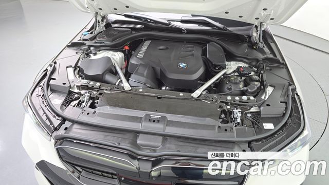 BMW 5-Series 2025 — photo 6