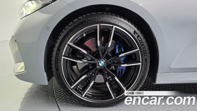 BMW 3-Series 2023 — photo 5