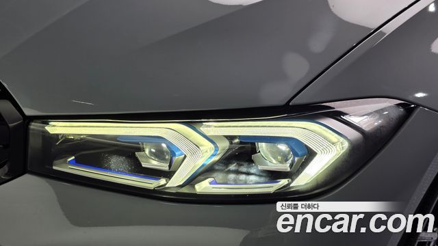 BMW 3-Series 2023 — photo 8