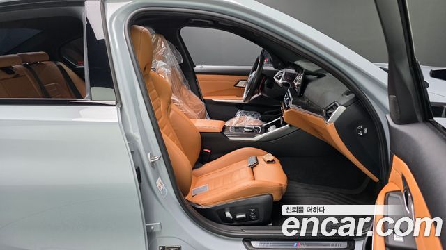 BMW 3-Series 2023 — photo 16