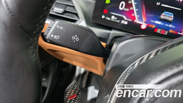 BMW 3-Series 2023 — photo 28