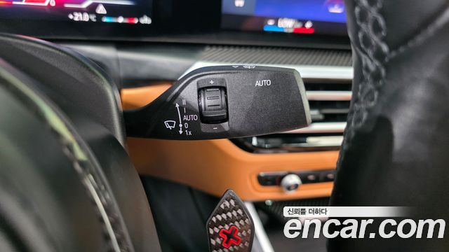 BMW 3-Series 2023 — photo 29