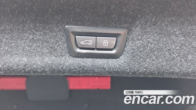 BMW 3-Series 2023 — photo 34