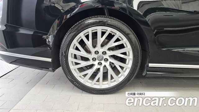Audi A8 2021 — photo 5