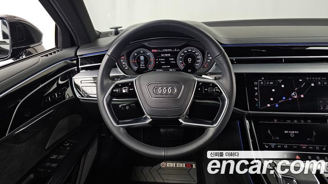 Audi A8 2021 — photo 19