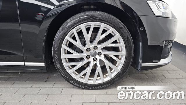Audi A8 2021 — photo 7