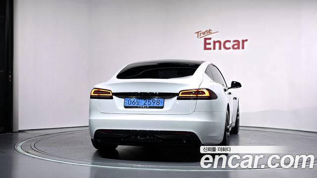 Tesla Model S 2023 — photo 4