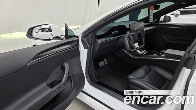 Tesla Model S 2023 — photo 13