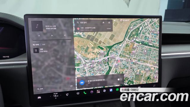 Tesla Model S 2023 — photo 19