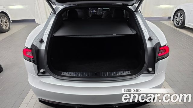 Tesla Model S 2023 — photo 26