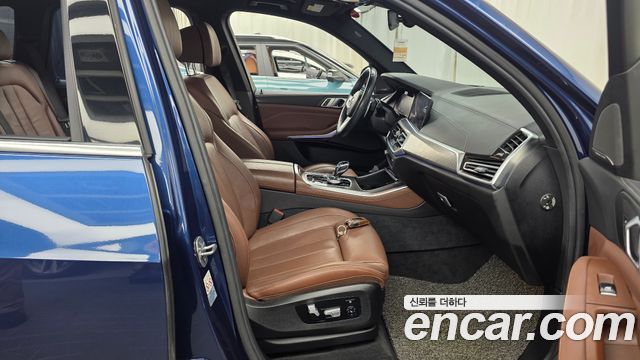 BMW X5 2019 — photo 17