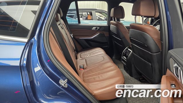 BMW X5 2019 — photo 18