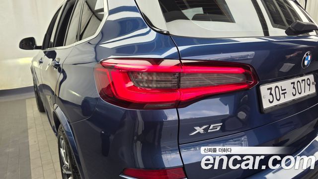 BMW X5 2019 — photo 9