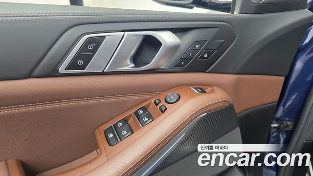 BMW X5 2019 — photo 28