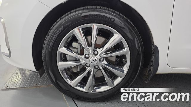 Kia Canival 2019 — photo 5