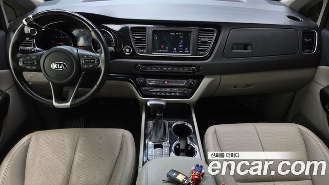 Kia Canival 2019 — photo 10