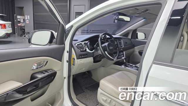 Kia Canival 2019 — photo 13