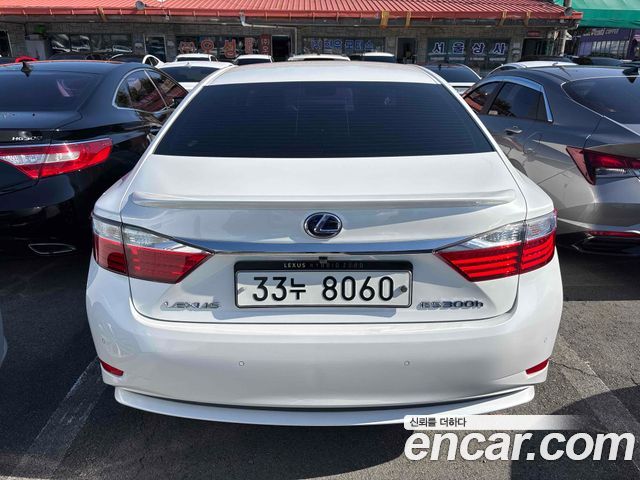 Lexus ES 2015 — photo 4