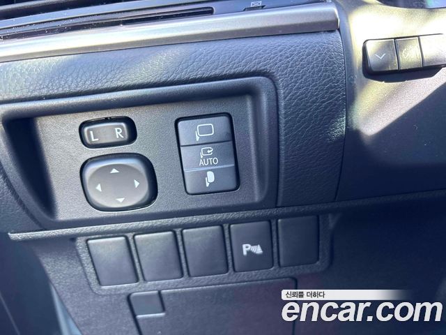 Lexus ES 2015 — photo 16
