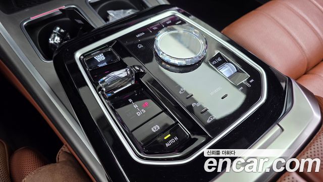 BMW 7-Series 2023 — photo 12