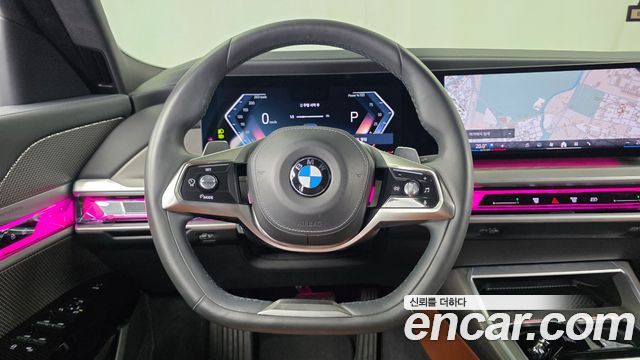 BMW 7-Series 2023 — photo 19