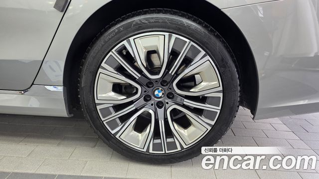BMW 7-Series 2023 — photo 7