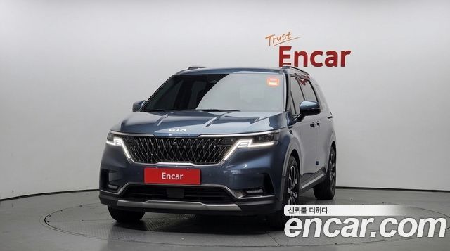 Kia Canival 2023 — photo 3