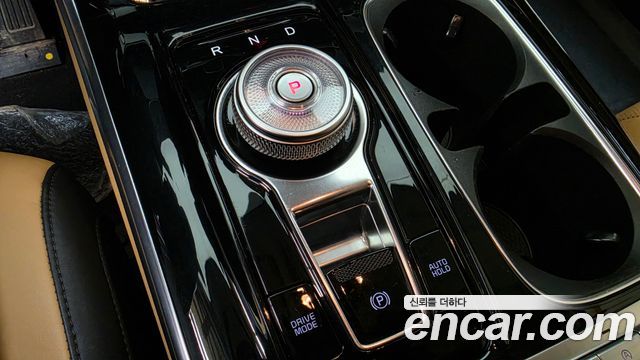 Kia Canival 2023 — photo 12