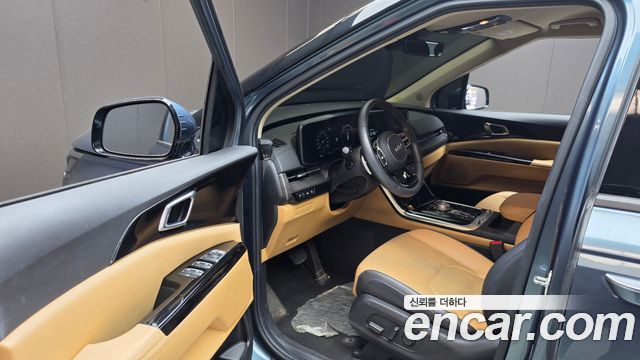 Kia Canival 2023 — photo 13