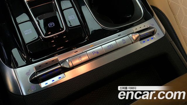 Kia Canival 2023 — photo 25